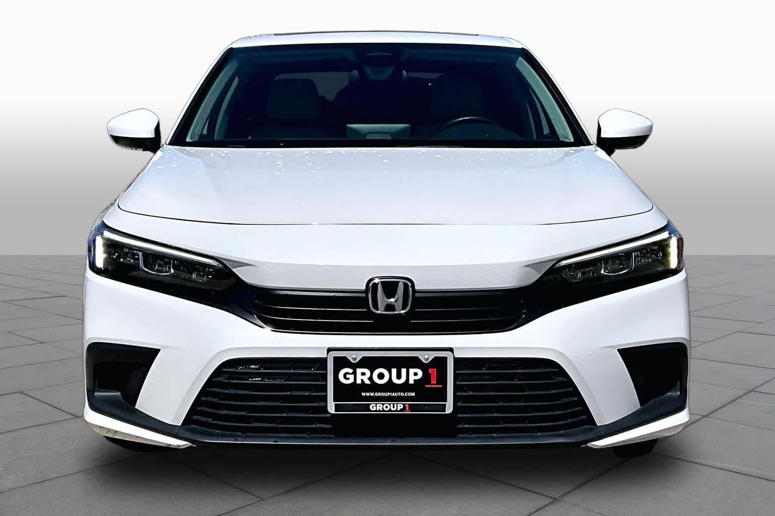 Used 2022 Platinum White Pearl Honda EX image 4