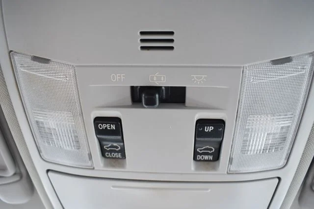 Used 2017 Gray Toyota XLE image 31
