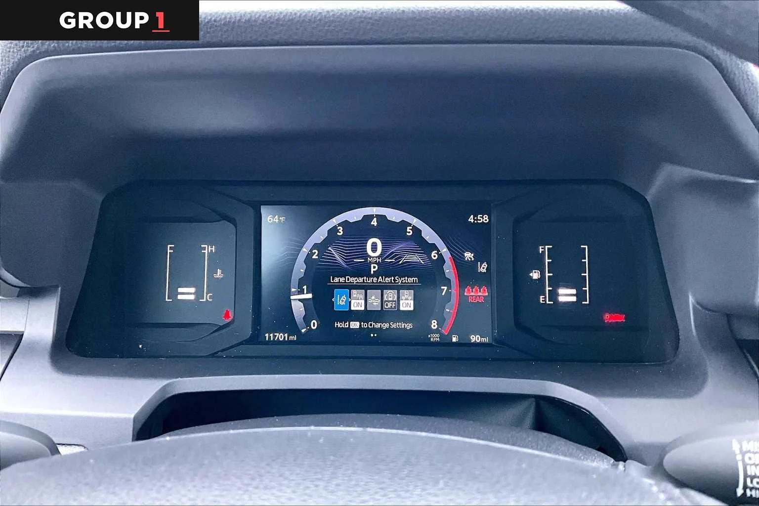 2025 Toyota Tacoma SR5 - Photo 26