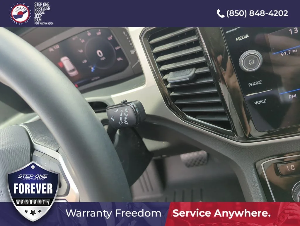 Used 2023 Black Volkswagen 3.6L V6 SE w/Technology image 23