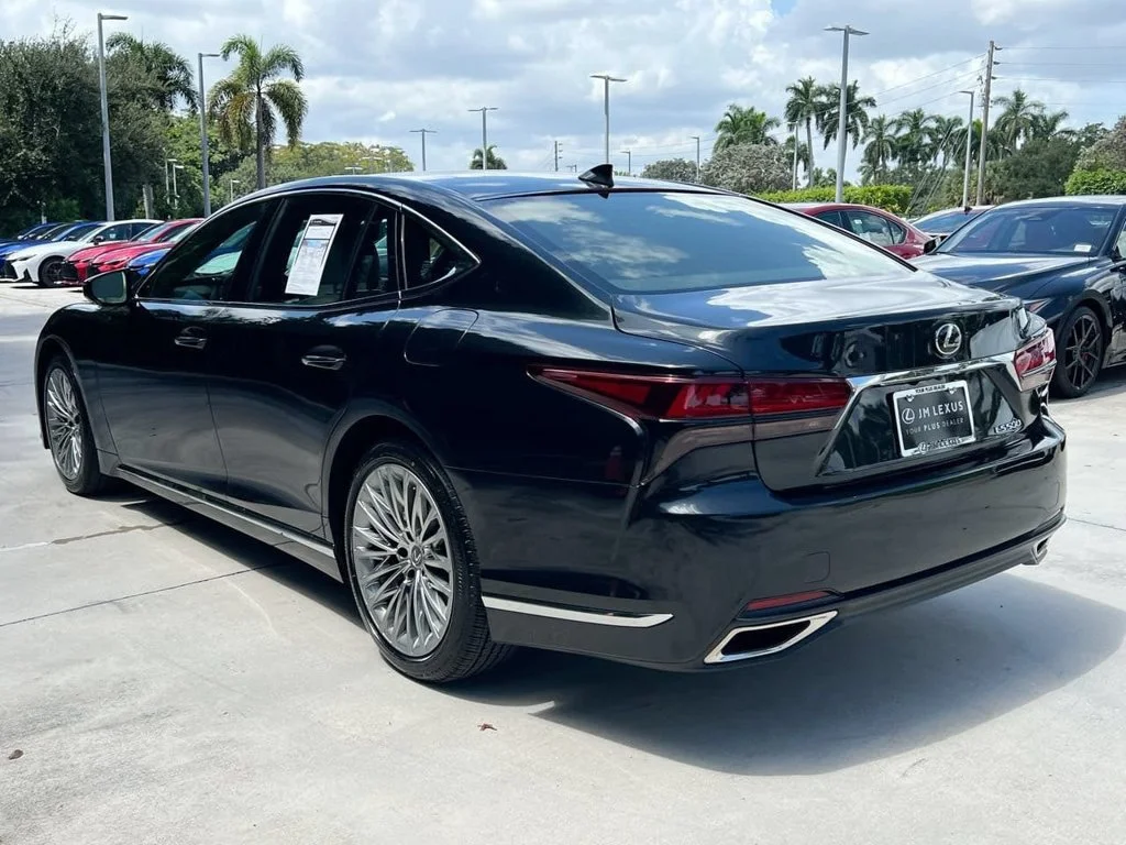 Certified Used 2024 GRAPHITE BLACK GF. Lexus 500 Base image 5