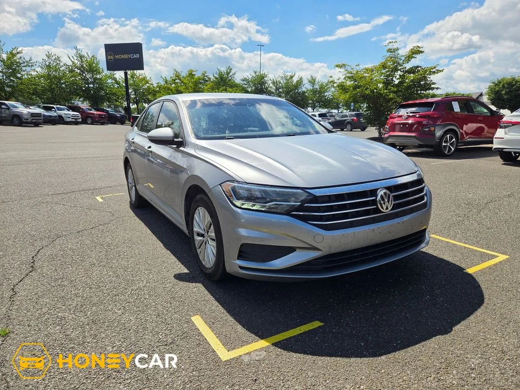 Used 2020 Silver Volkswagen 1.4T S image 1