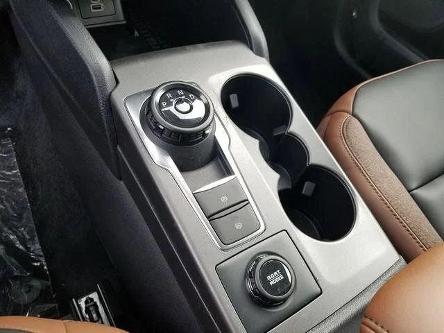 New 2025 Shadow Black Ford Outer Banks® image 20