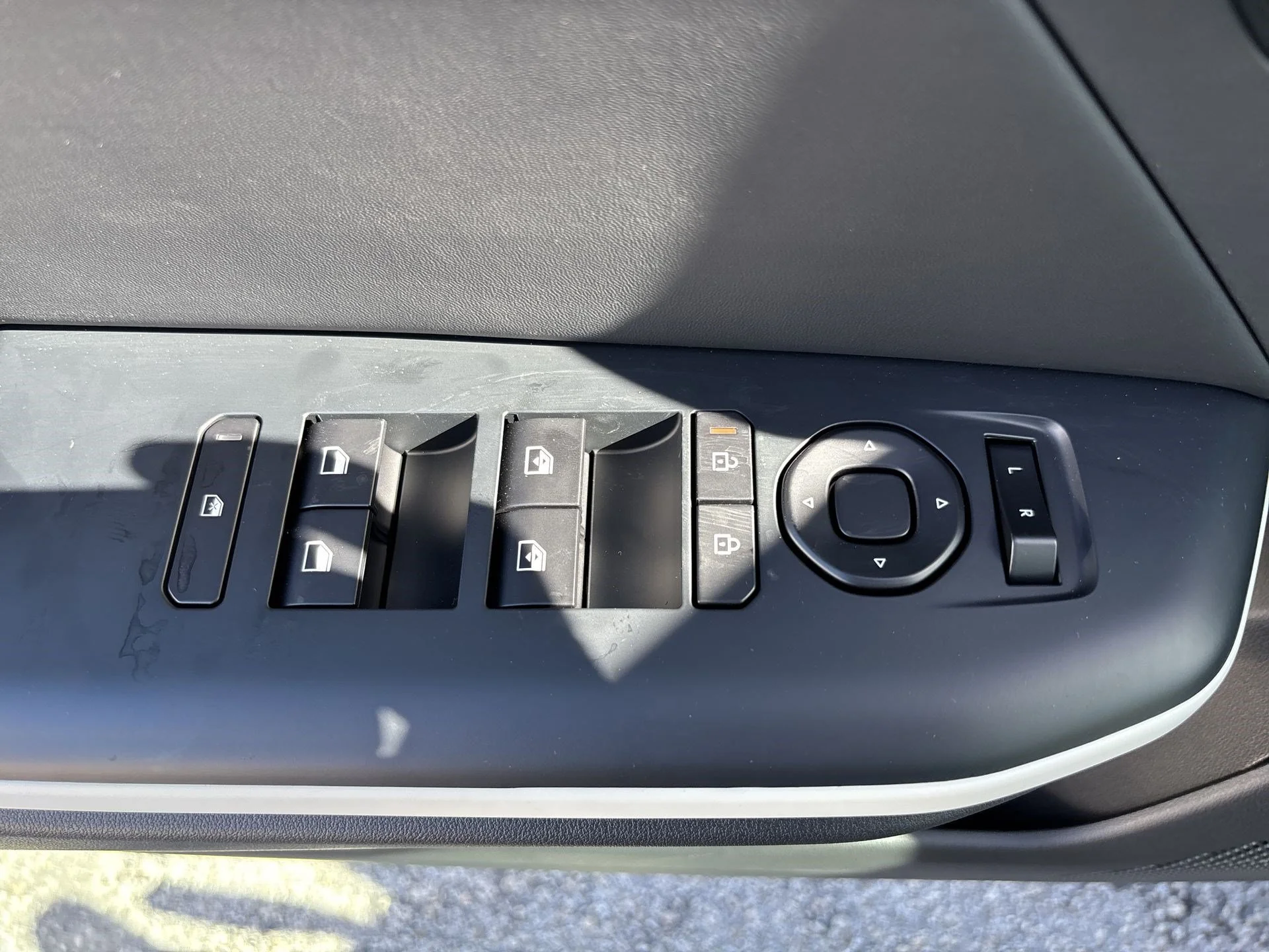 New 2026 Snow White Pearl Kia GT-Line image 17