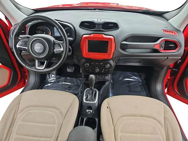 Used 2019 Red Jeep Latitude image 9