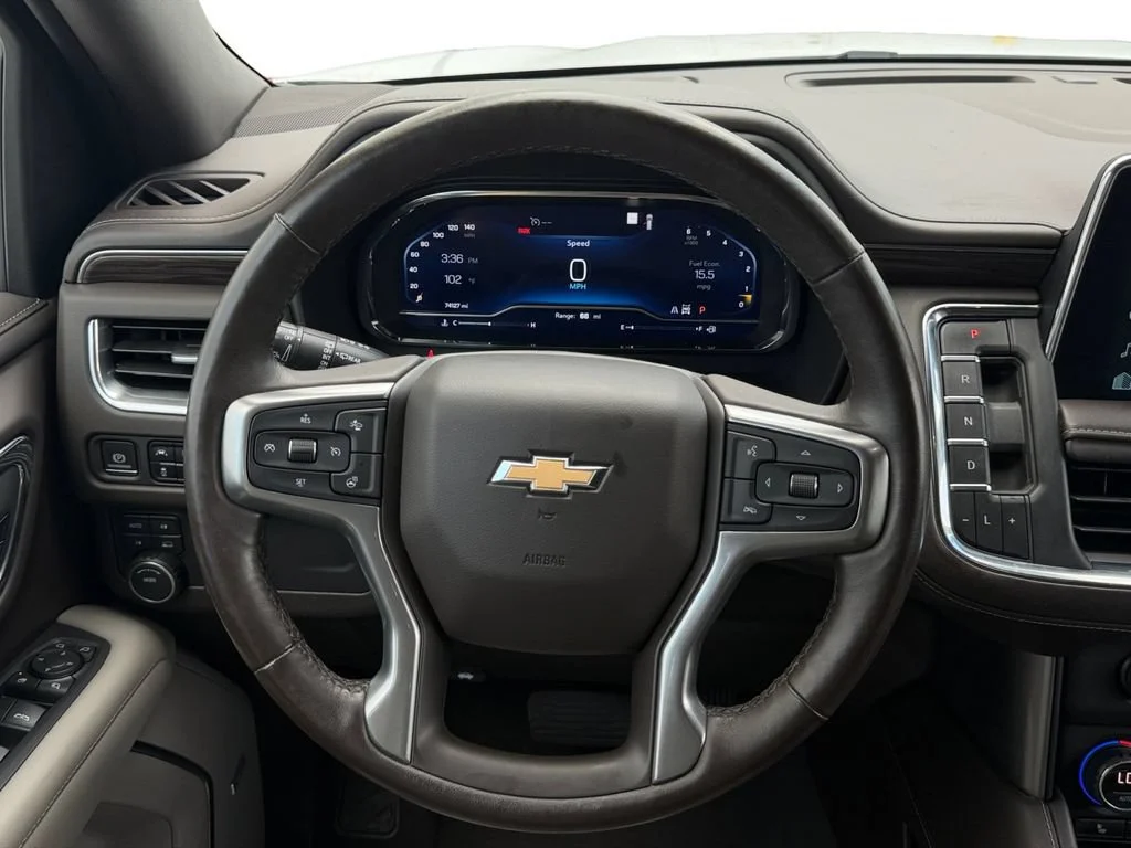Used 2022 Summit White Chevrolet LT image 17