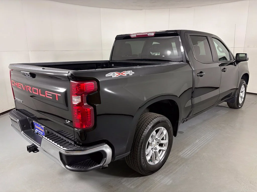 Used 2023 Black Chevrolet LT image 10