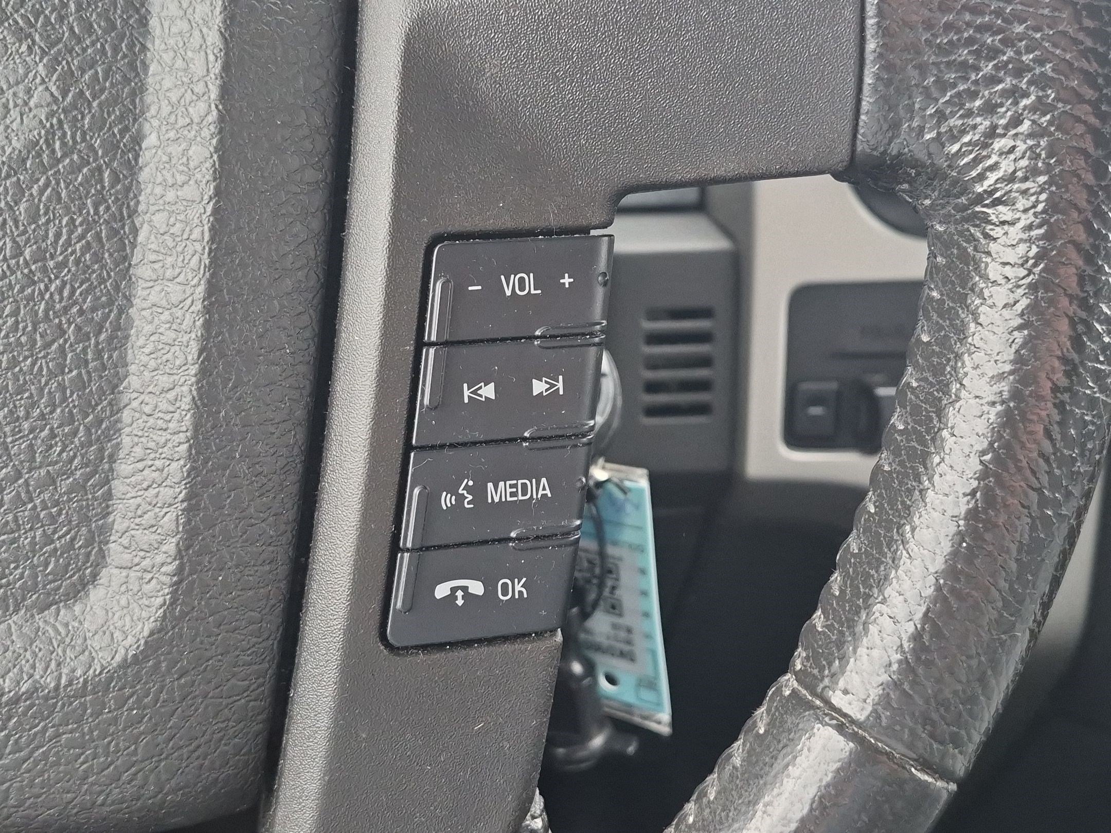 Used 2013 Blue Ford XLT image 18