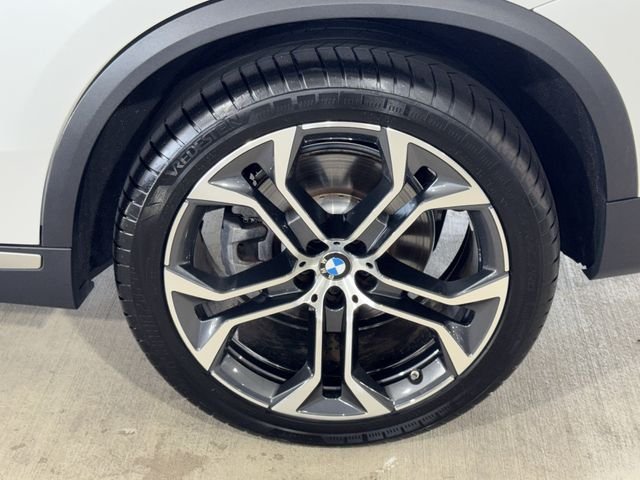 Certified Used 2024 Not Available BMW sDrive40i image 36