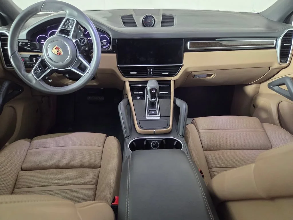 Used 2023 Chalk Porsche Platinum Edition image 27