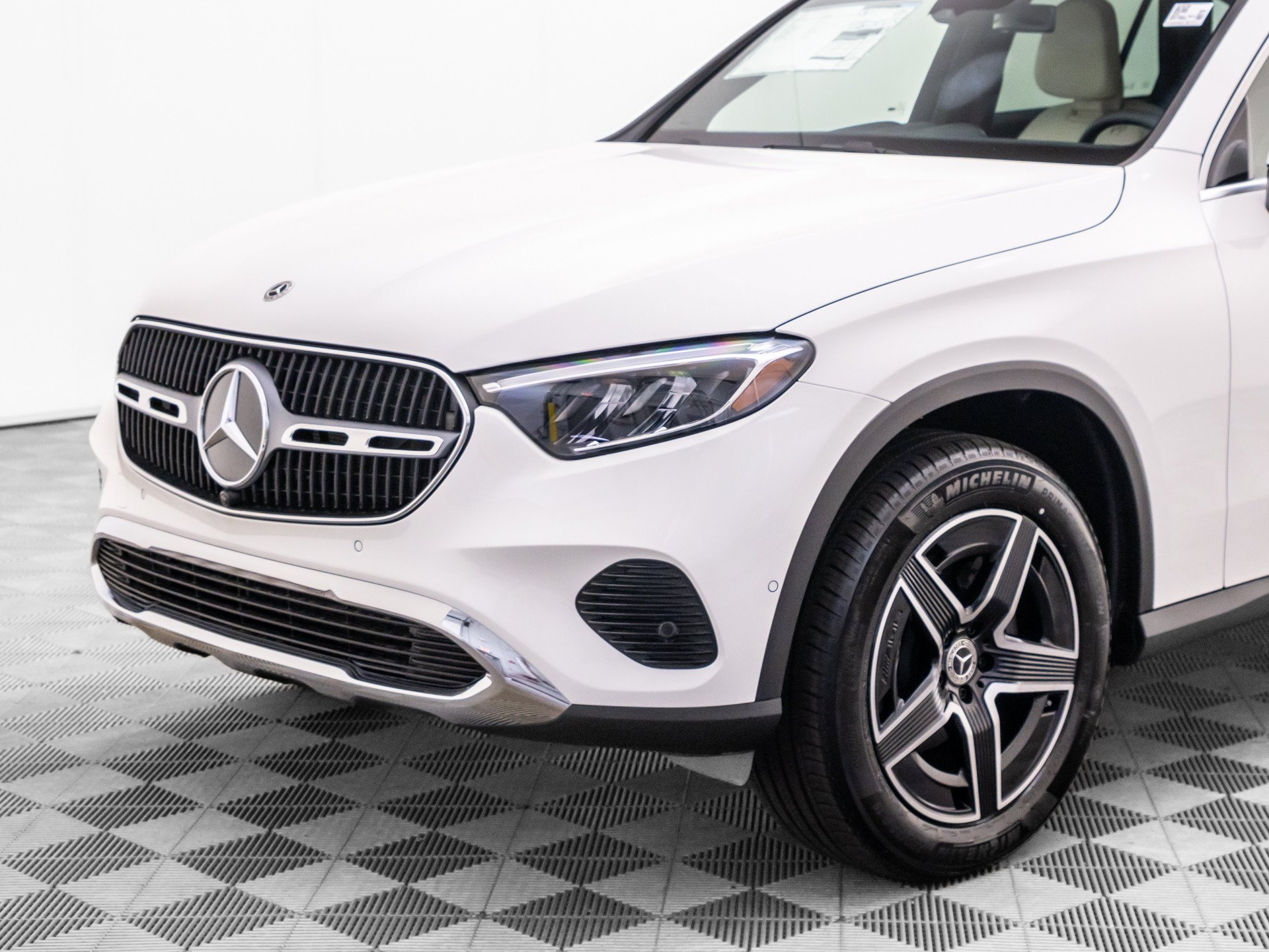 New 2026 White Mercedes-Benz GLC 300 image 79
