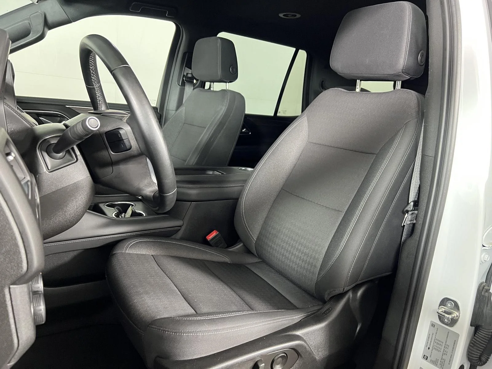 Used 2024 Summit White Chevrolet LS image 39