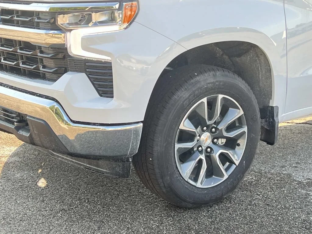 New 2026 Summit White Chevrolet LT image 8