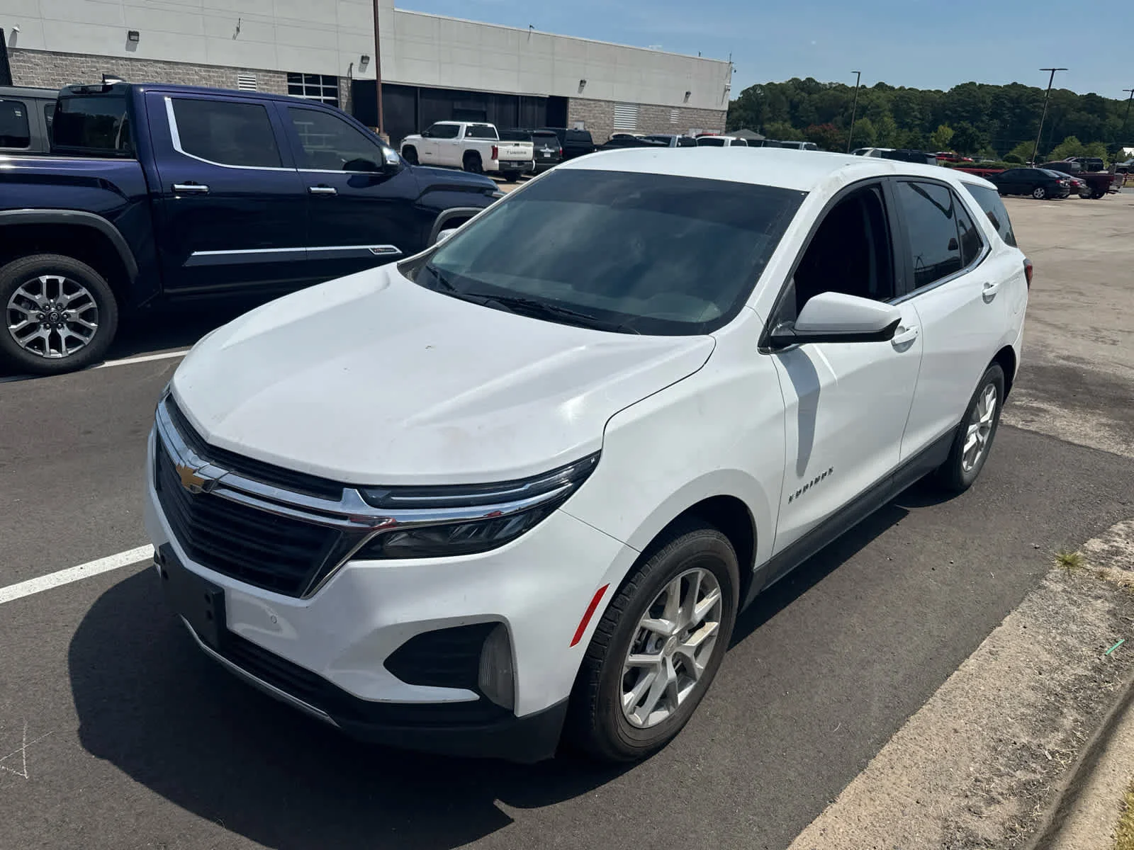Used 2024 Summit White Chevrolet LT image 2