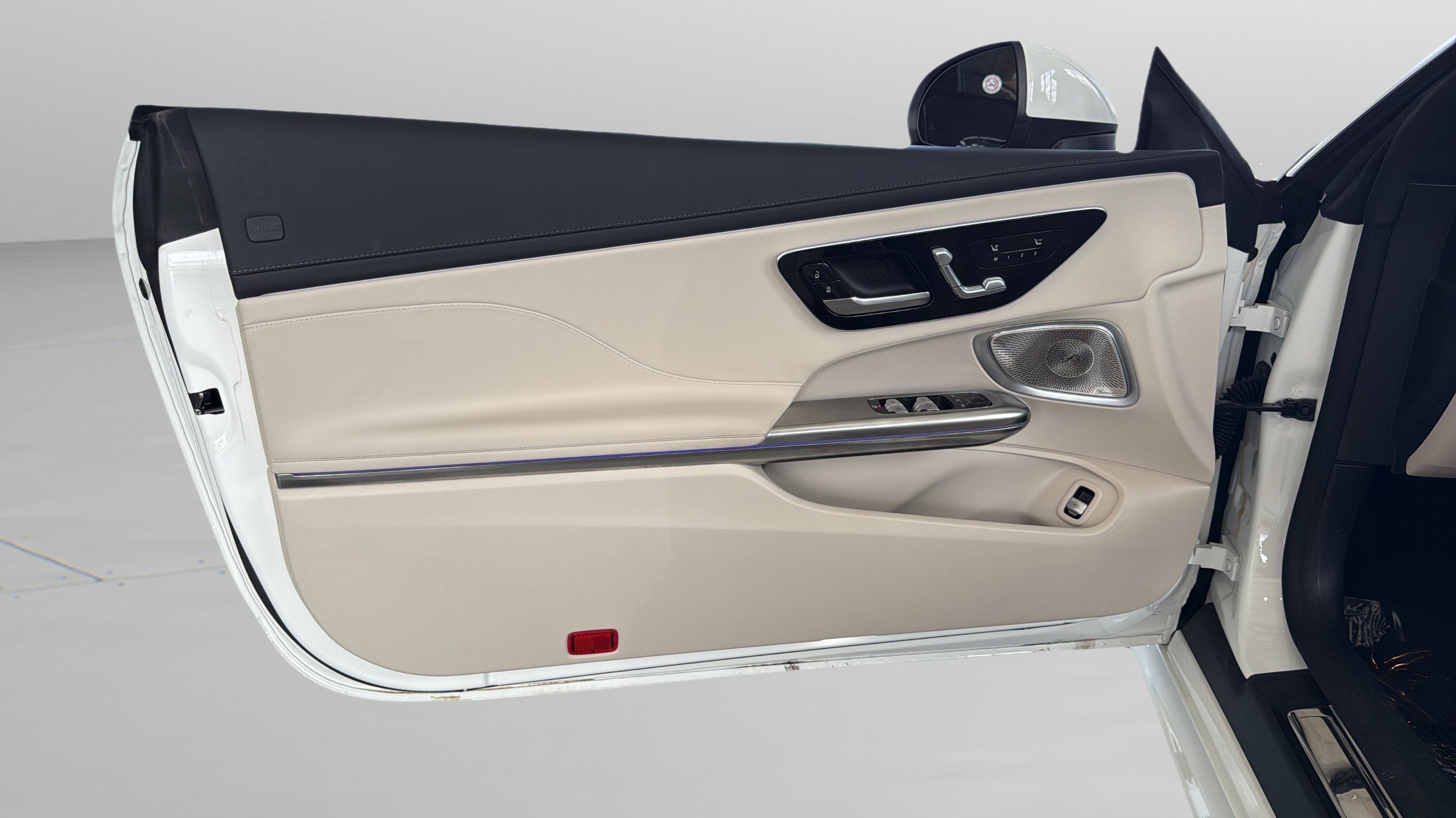 Certified Used 2026 Polar White Mercedes-Benz CLE 300 image 13