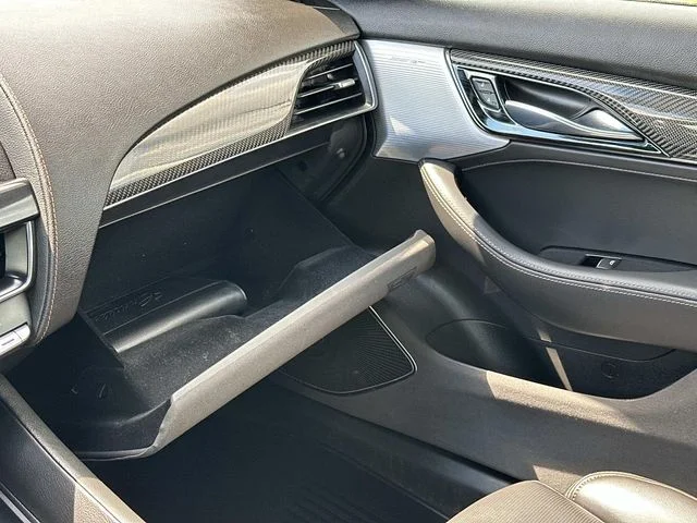 Used 2022 White Cadillac V-Series image 32