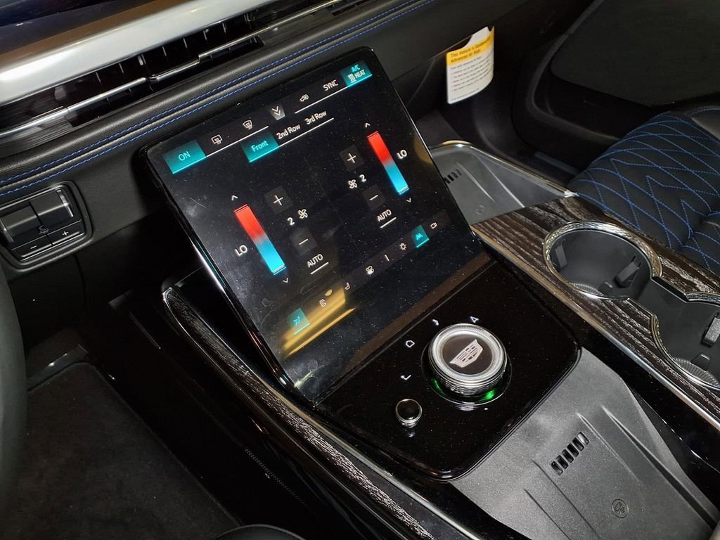 2026 Cadillac Escalade IQ Sport - Photo 19
