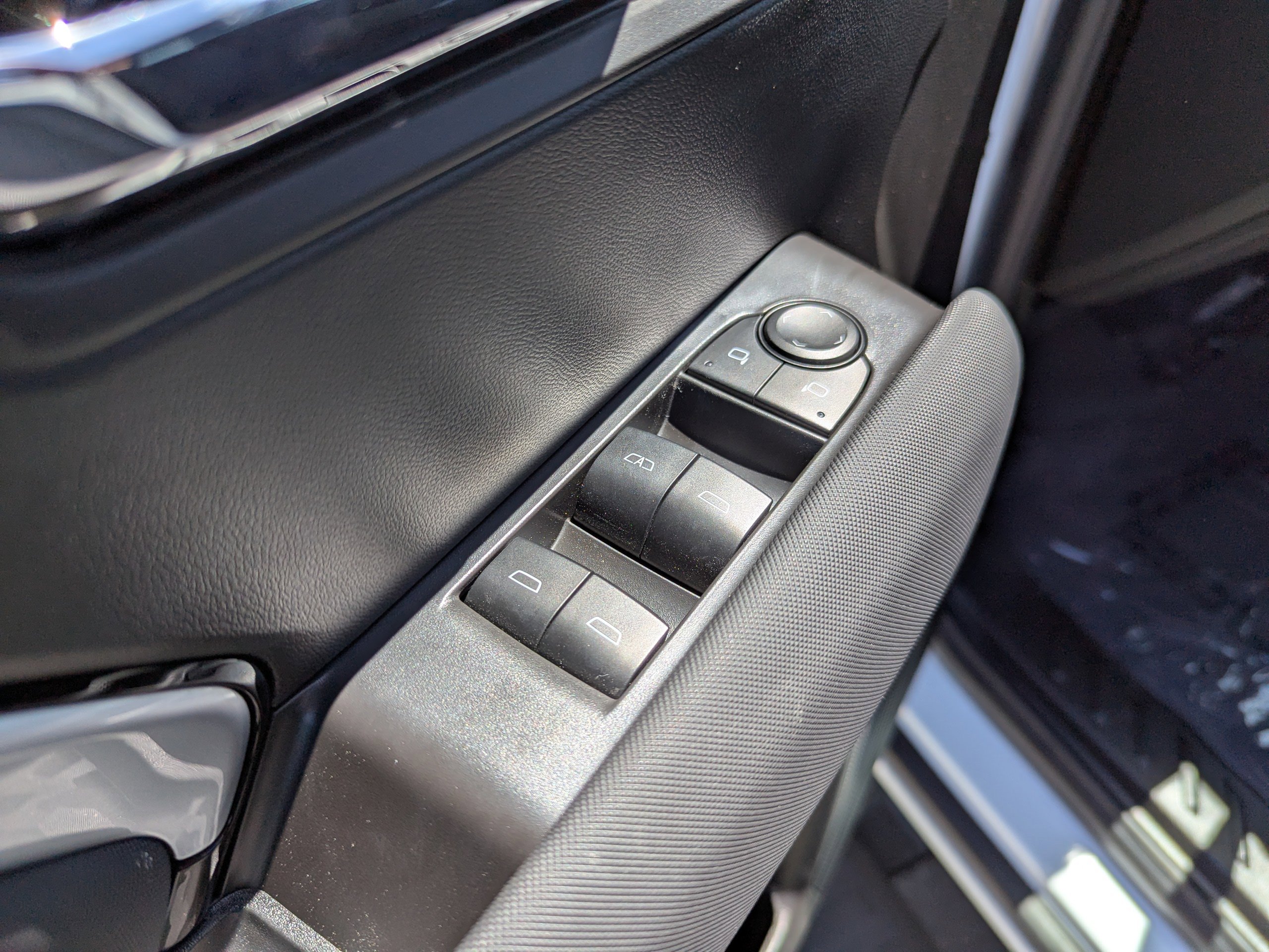 2025 Chevrolet Colorado Z71 - Photo 9