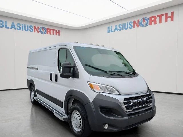 Used 2025 White Ram Base image 3