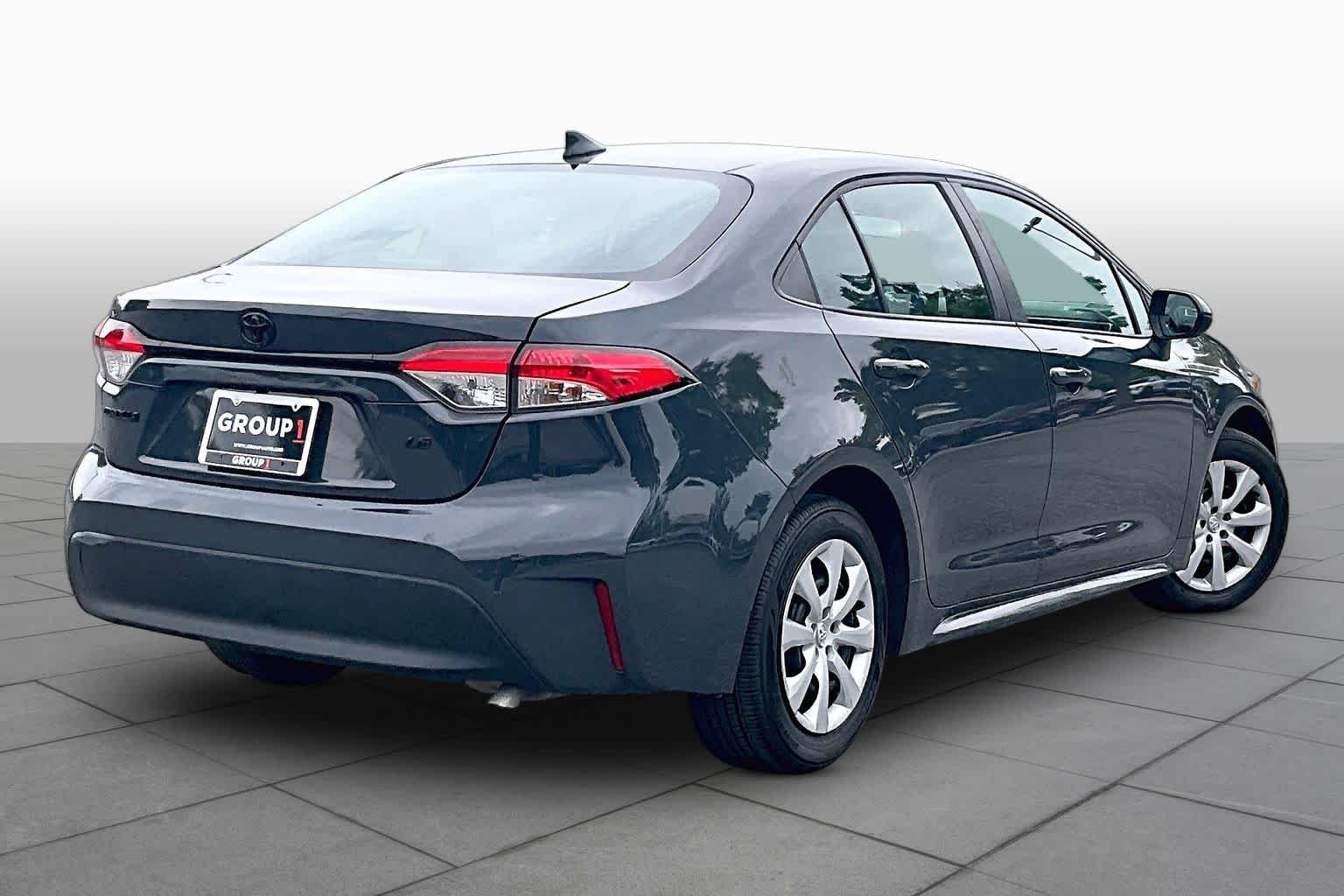 Used 2023 Underground Toyota LE image 13