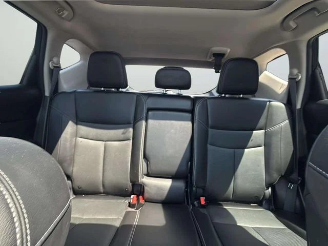 Used 2021 Black Nissan SL image 29
