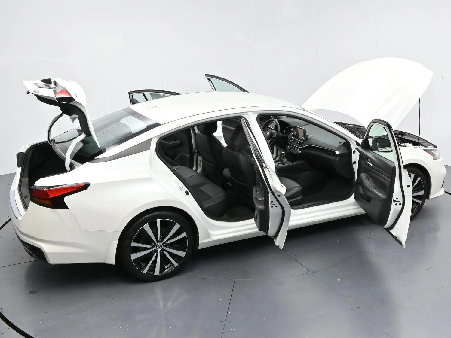 Used 2020 Pearl White Tricoat Nissan 2.5 SR image 37