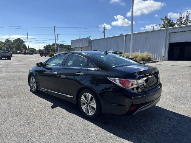 Used 2013 Black Hyundai Limited image 7