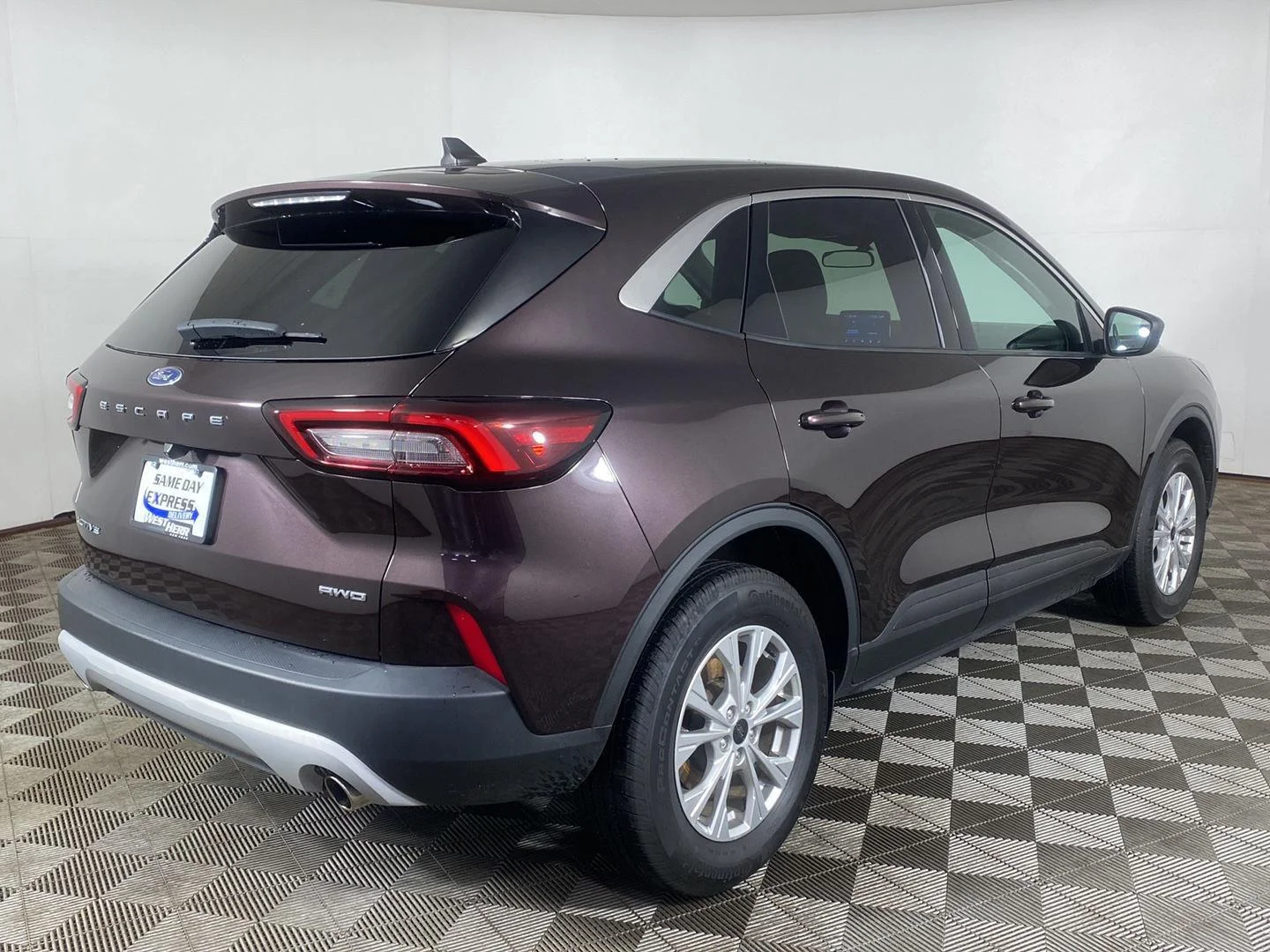 Used 2023 Cinnabar Red Ford Active image 23