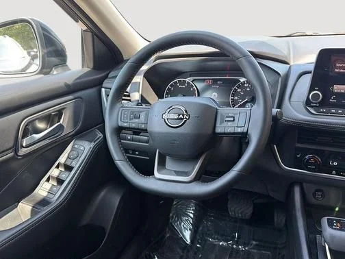 Certified Used 2026 Gray Nissan  image 12