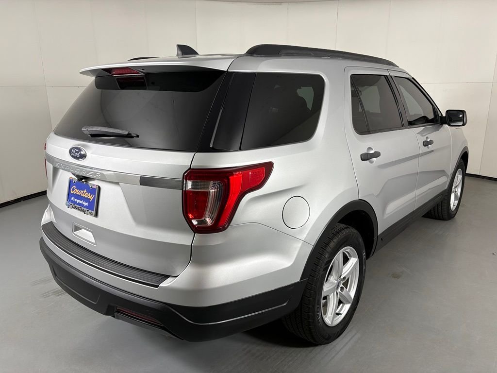 Used 2018 Silver Ford Base image 8