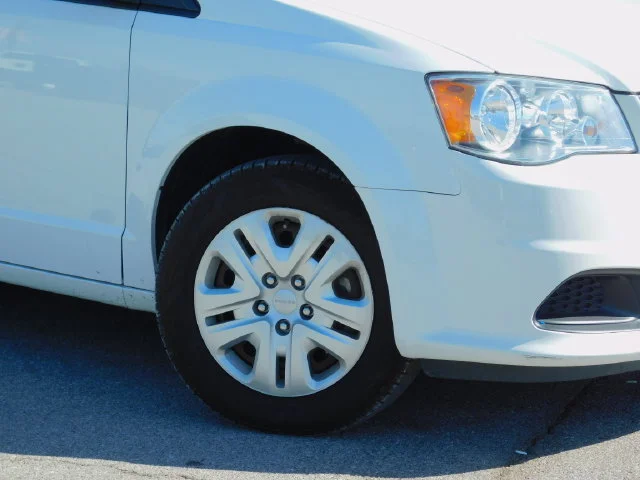 Used 2018 Dodge Grand Caravan SE with VIN 2C4RDGBG7JR160074 for sale in Crittenden, KY