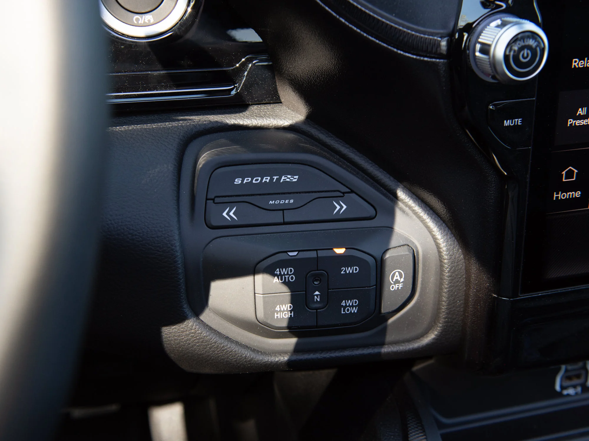 New 2026 Black RAM Sport* image 15