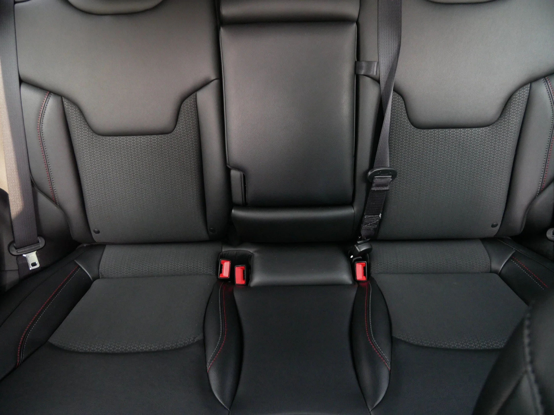 Used 2025 Bright White Clearcoat Jeep Trailhawk image 13