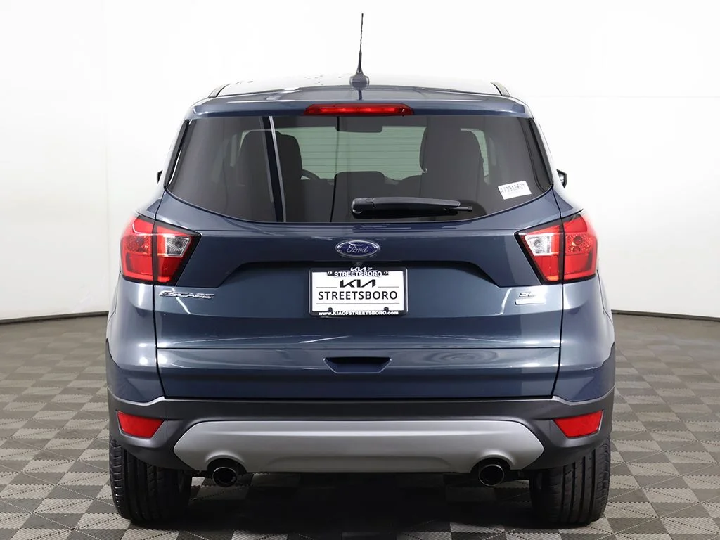 Used 2019 Green Ford SE image 9