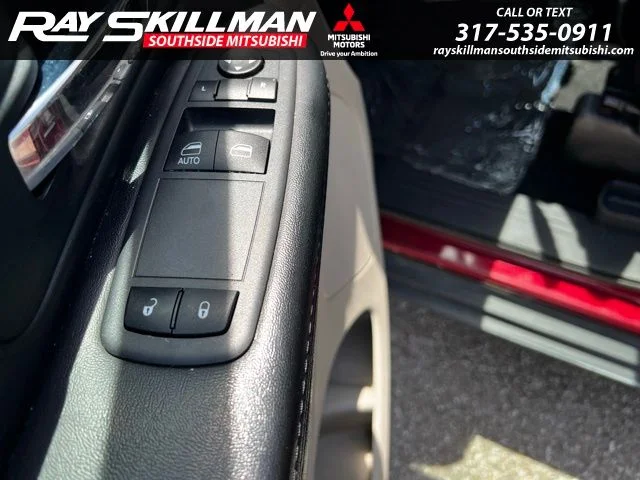 Used 2015 Red Dodge SE Plus image 18