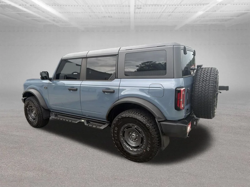 Used 2023 Gray Ford Wildtrak image 3