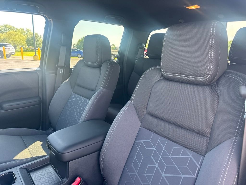New 2026 Super Black Nissan Crew Cab SV image 12