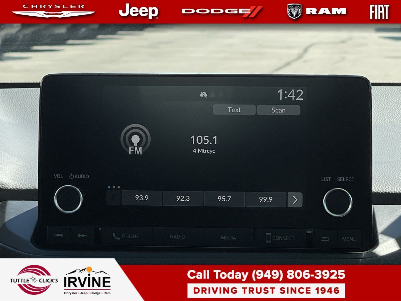 Used 2025  Honda SE image 23
