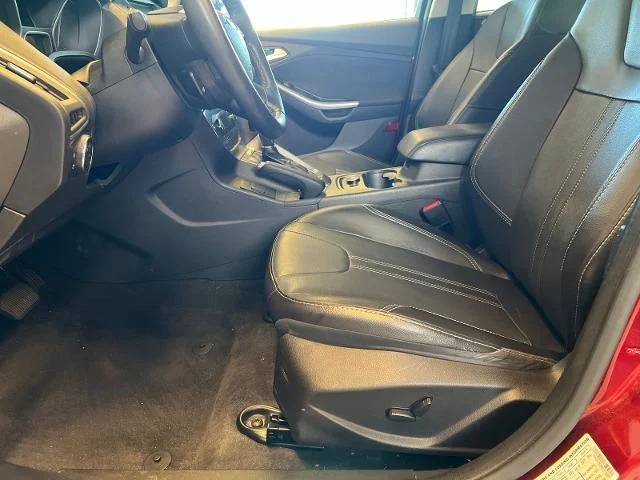 Used 2014 Ruby Red Tinted Clearcoat Ford  image 8