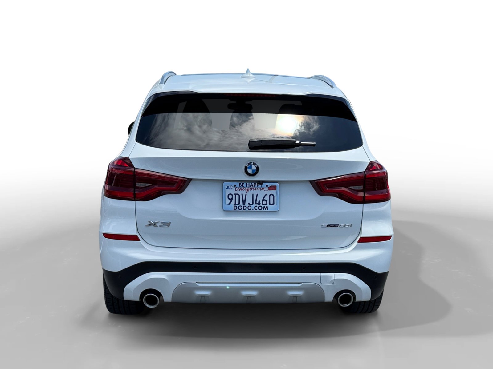 Used 2020 Alpine White BMW sDrive30i image 4