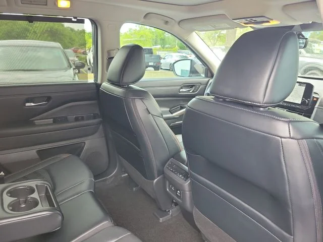 Used 2023 Gray Nissan Platinum image 32