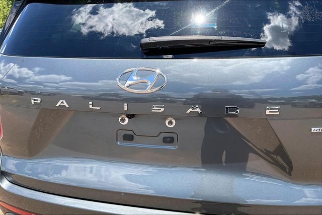 Used 2024 Gray Hyundai SEL image 23