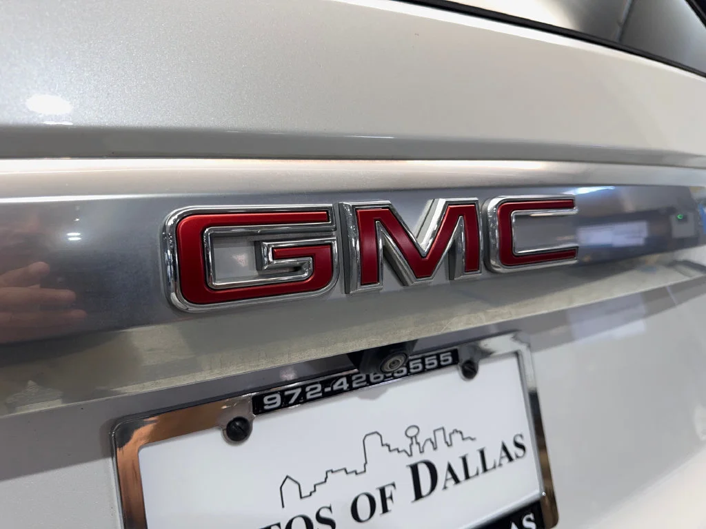 Used 2024 White GMC Denali image 23