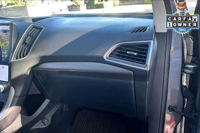 Used 2023 Gray Metallic Ford SE image 16