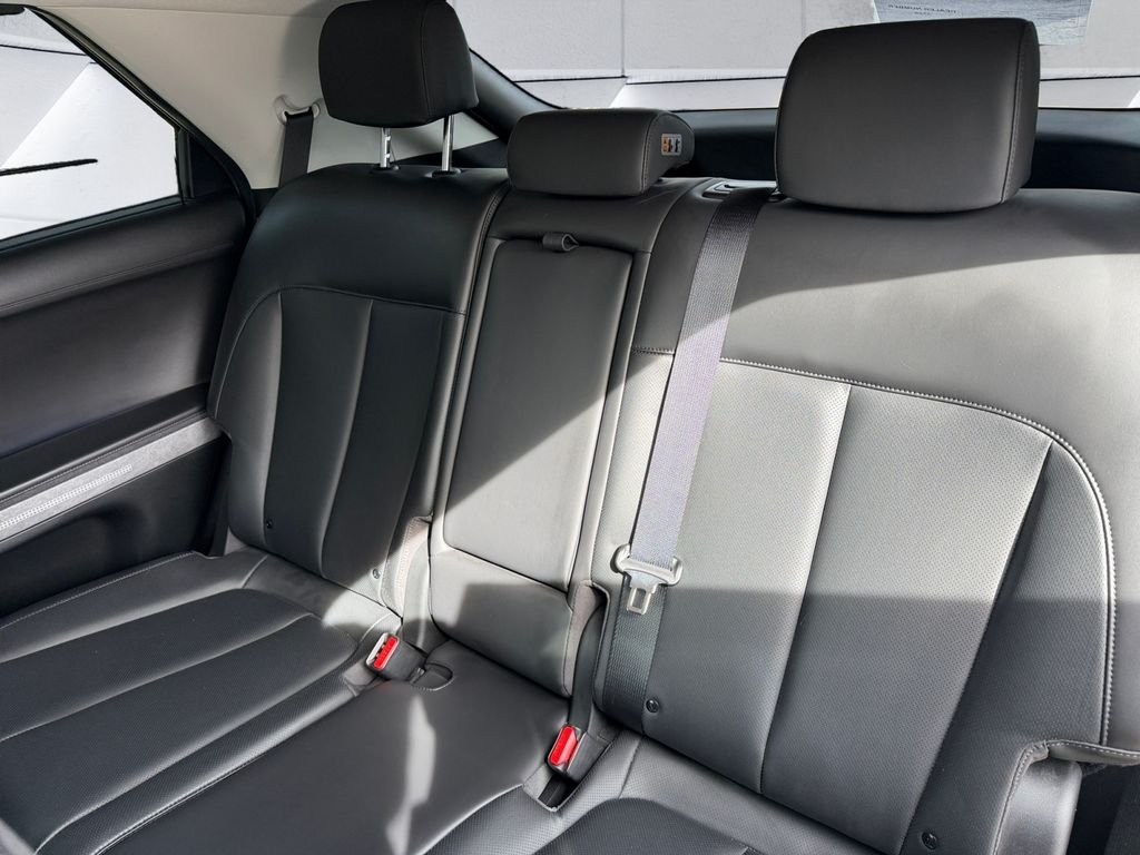 Used 2023 Black Hyundai Limited image 18