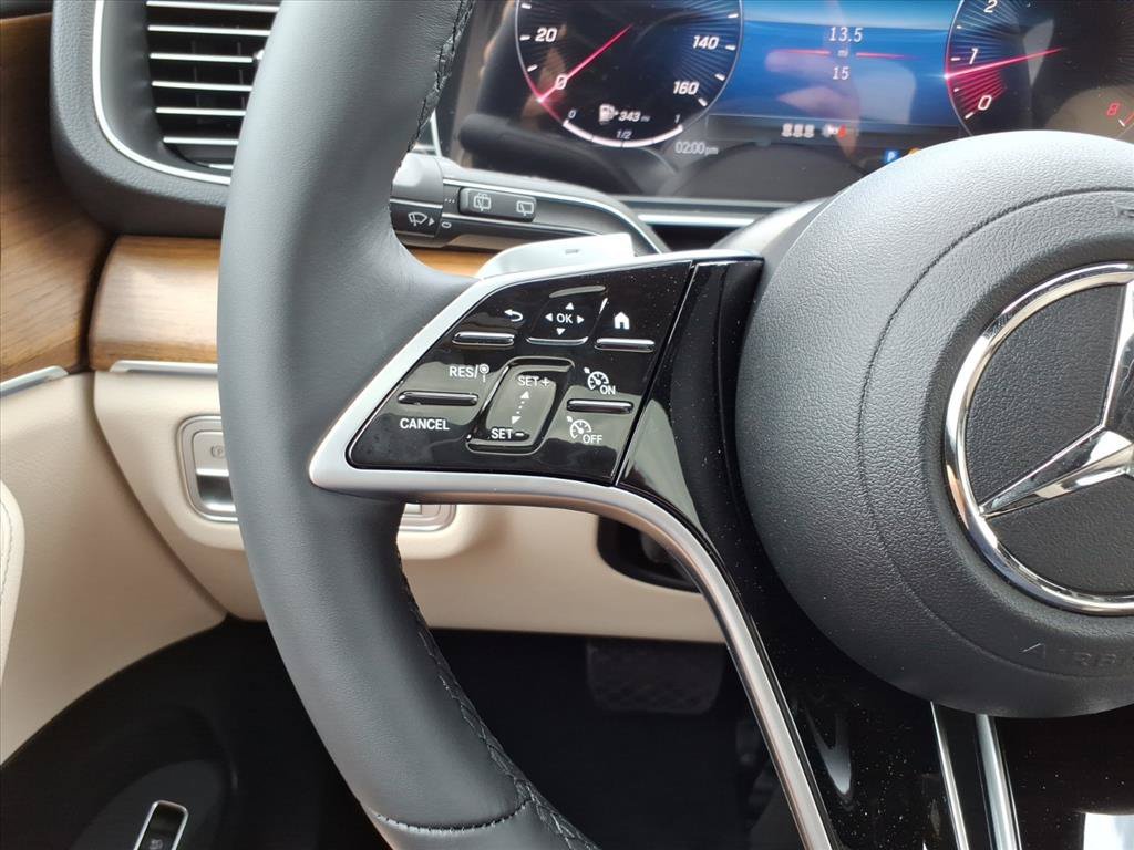 New 2026 Polar White Mercedes-Benz GLE 580 image 15