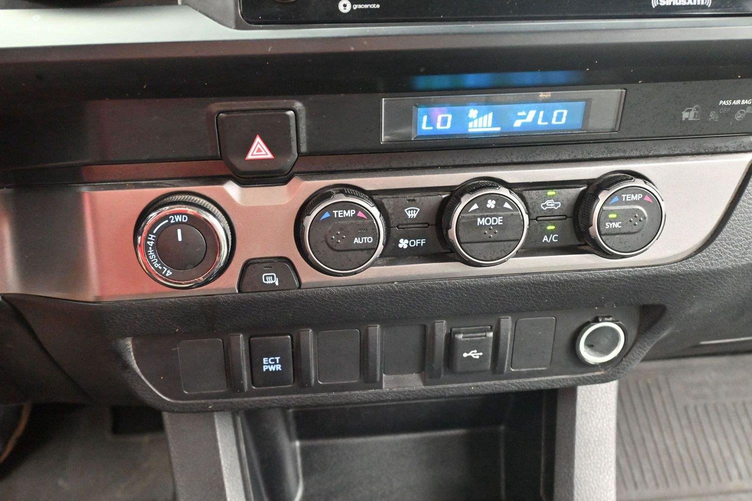 Used 2022 Midnight Black Metallic Toyota SR image 20