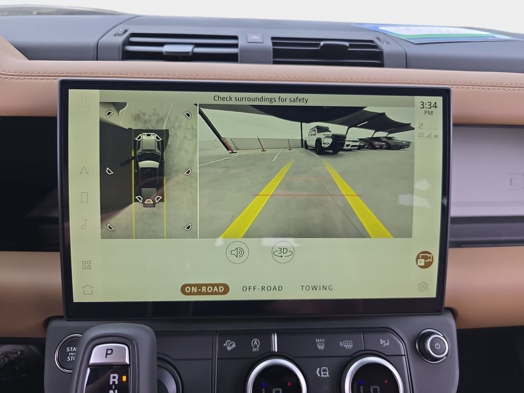 New 2026 Fuji White Land Rover X-Dynamic SE image 23