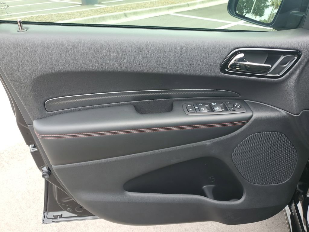 New 2026 Diamond Black Clear-Coat Exterior Paint Dodge GT image 10