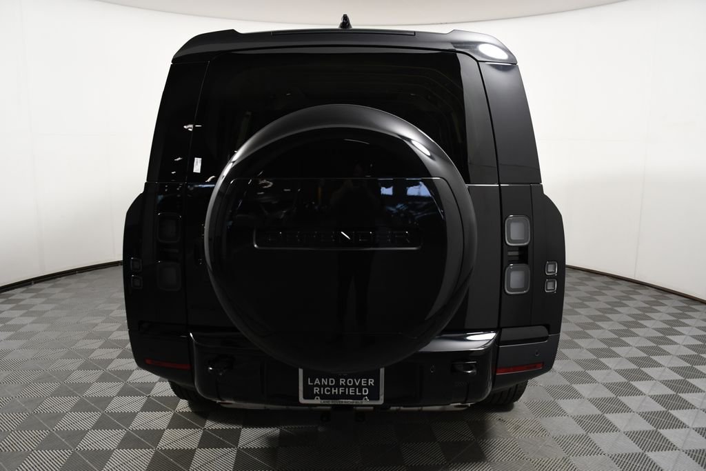 New 2026 Santorini Blk Land Rover S image 5